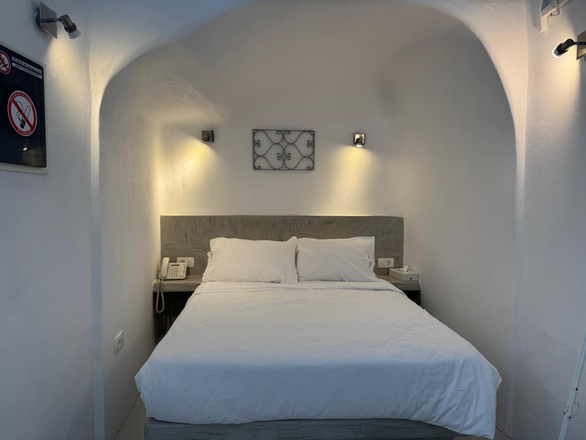 אויה Theodora Suites (Adults Only) מראה חיצוני תמונה